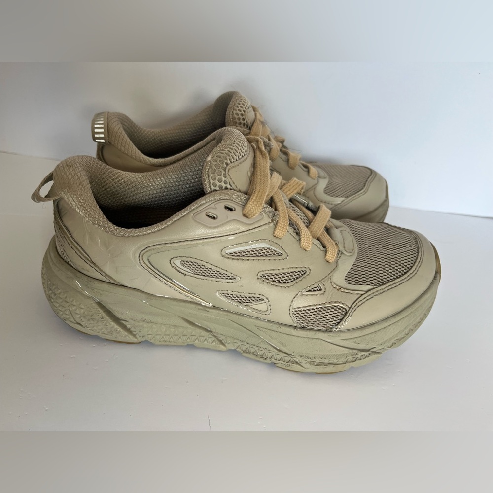 Hoka Bondi L Dune Oxford Tan | Neutral Aesthetic Gorpcore Sneaker